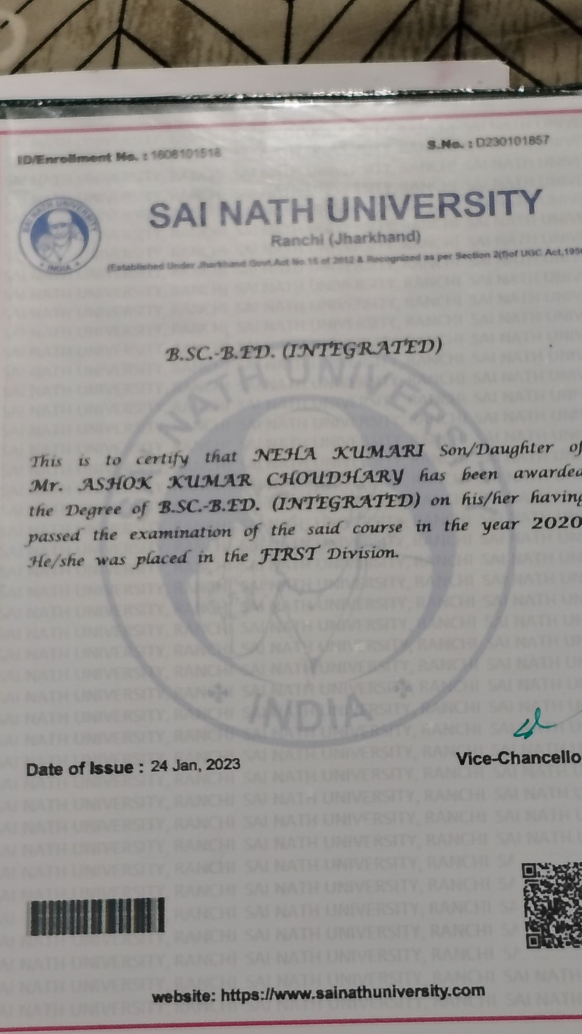 Neha graduated from Sai nath university 