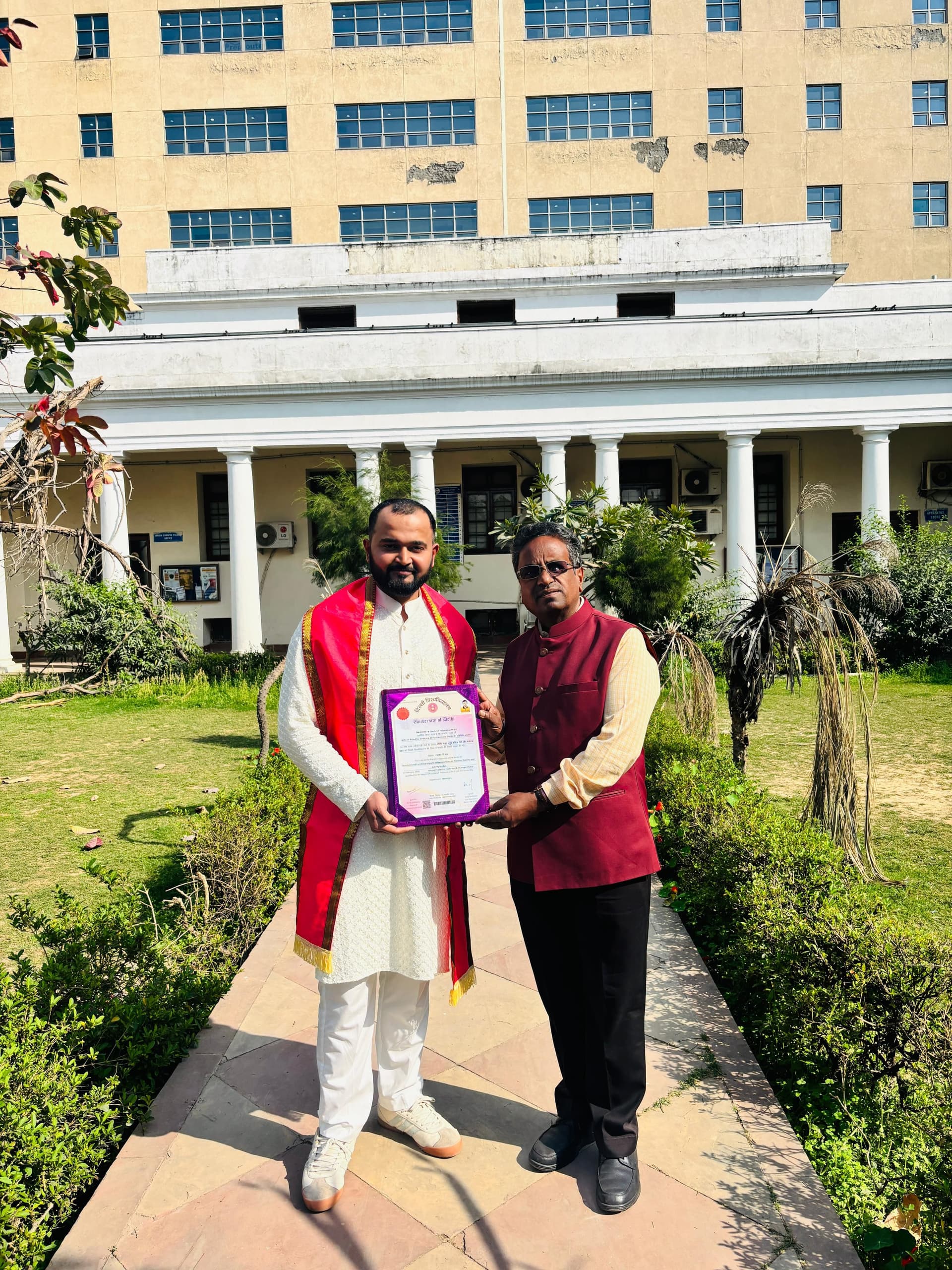 Deepak  graduated from University of Delhi 