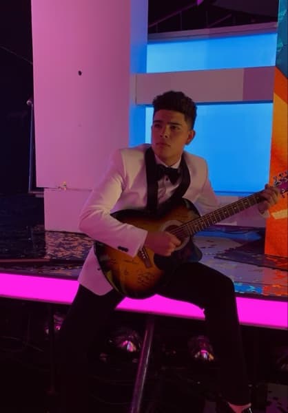 Profile photo of Omar , Guitar tutor at Wiingy 