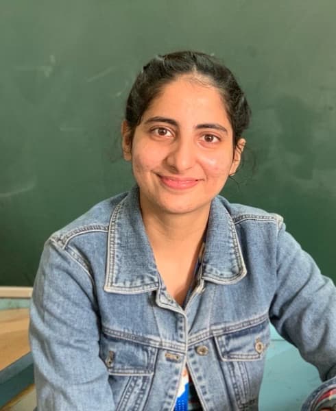 Profile photo of Harleen , Chemistry tutor at Wiingy 