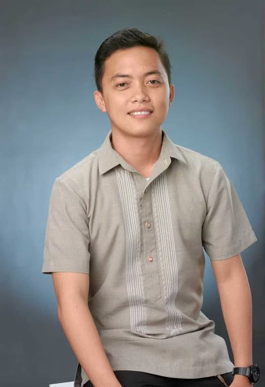 Profile photo of Jestoni, English tutor at Wiingy 