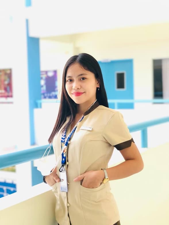 Profile photo of Mariel, English tutor at Wiingy 