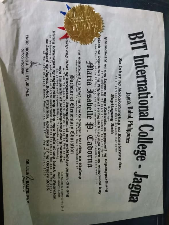 Verified degree or teaching certification of Maria Isabelle  