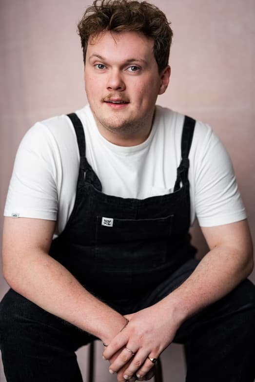 Profile photo of Edward , Singing tutor at Wiingy 