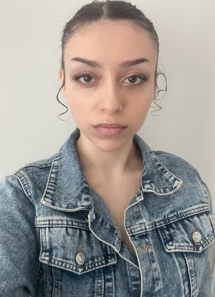 Profile photo of Miliani, English tutor at Wiingy 