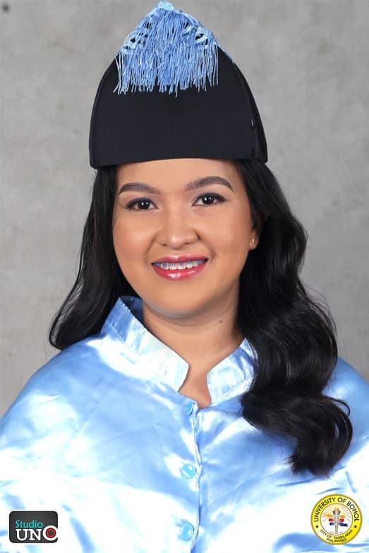 Graduation ceremony photo of Jasmin 