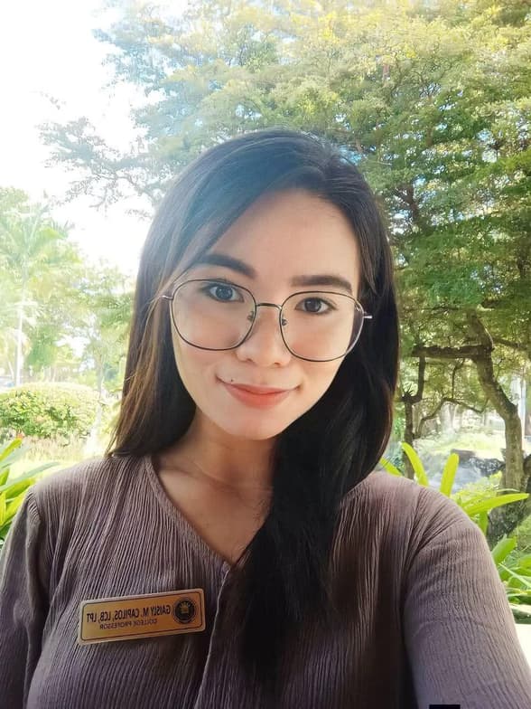 Profile photo of Gaisly, English tutor at Wiingy 