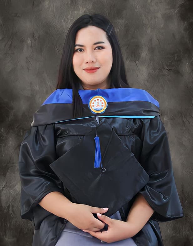 Graduation ceremony photo of Janah Rose 