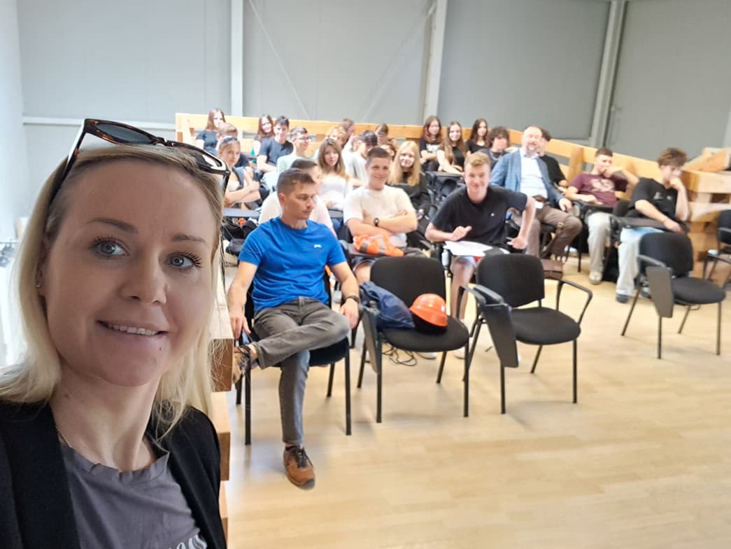 Profile photo of Marharyta, English tutor at Wiingy 