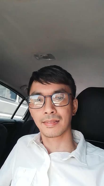 Profile photo of Lloyd Martin, English tutor at Wiingy 