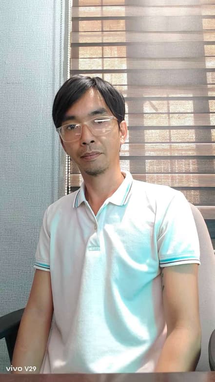 Profile photo of Lloyd Martin, English tutor at Wiingy 