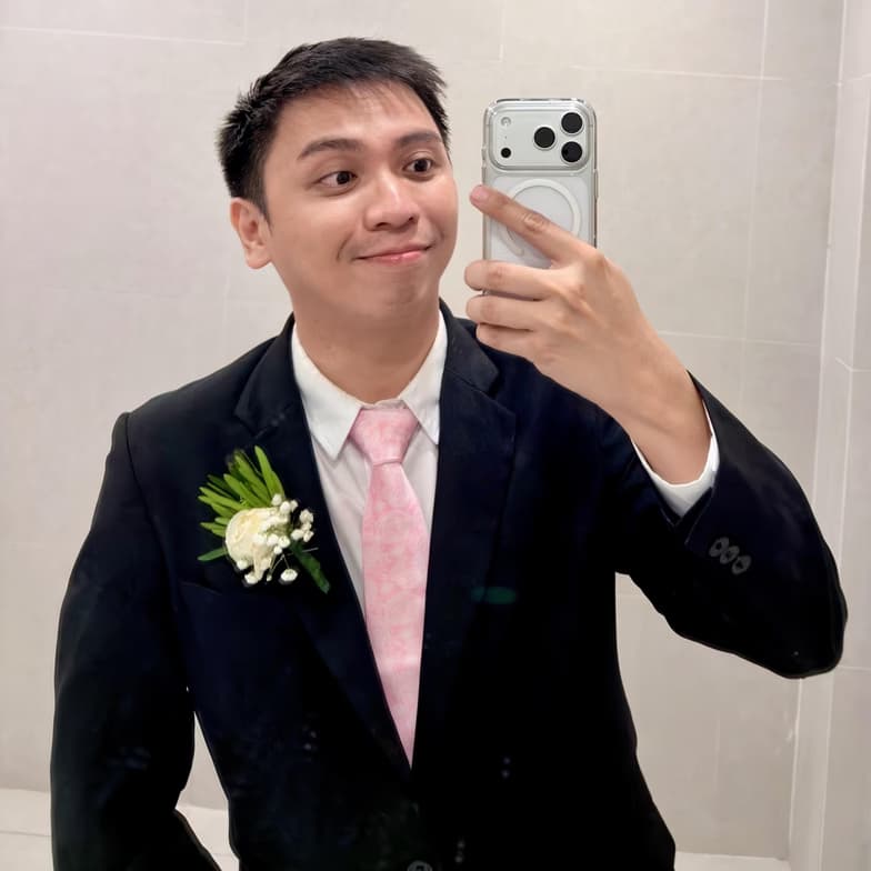 Profile photo of John Mark, ESL tutor at Wiingy 