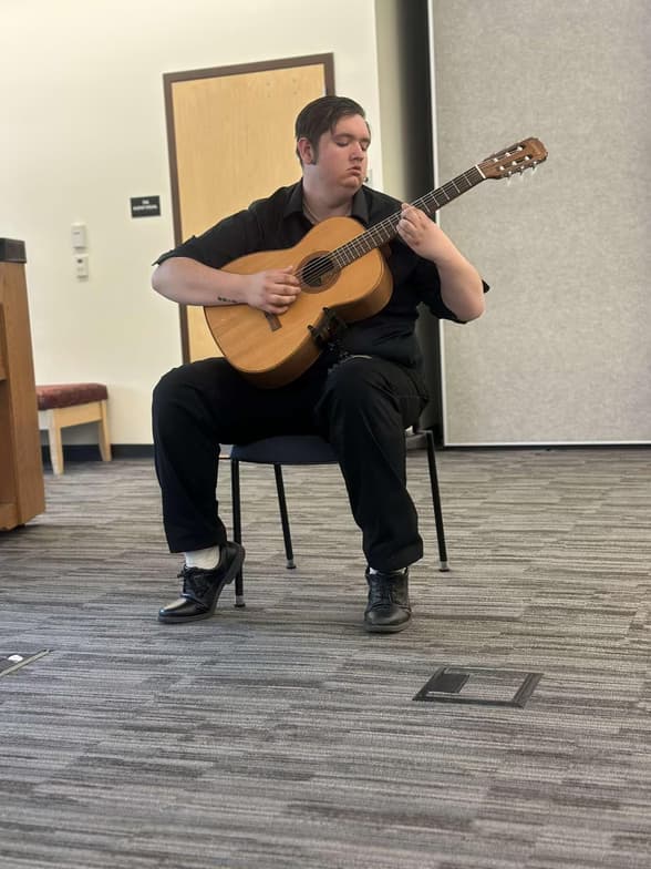 Profile photo of Jacob, Guitar tutor at Wiingy 