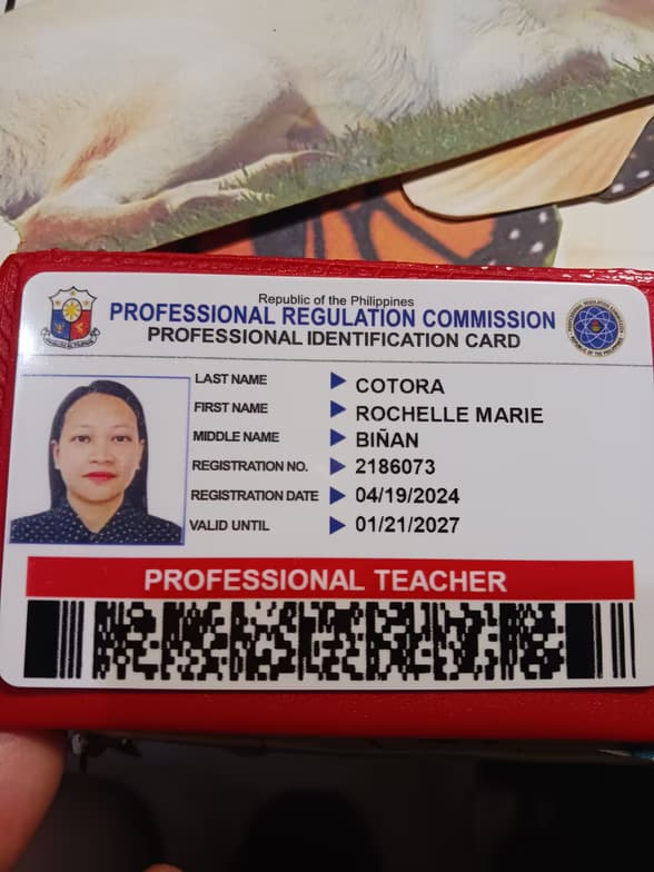 Verified degree or teaching certification of Rochelle Marie 