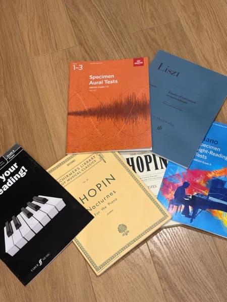 Piano learning materials by Oliver  