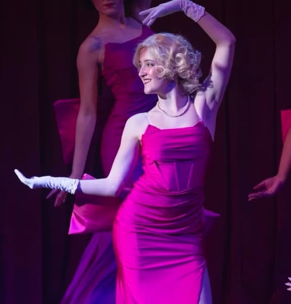 Profile photo of Grace, Singing tutor at Wiingy 