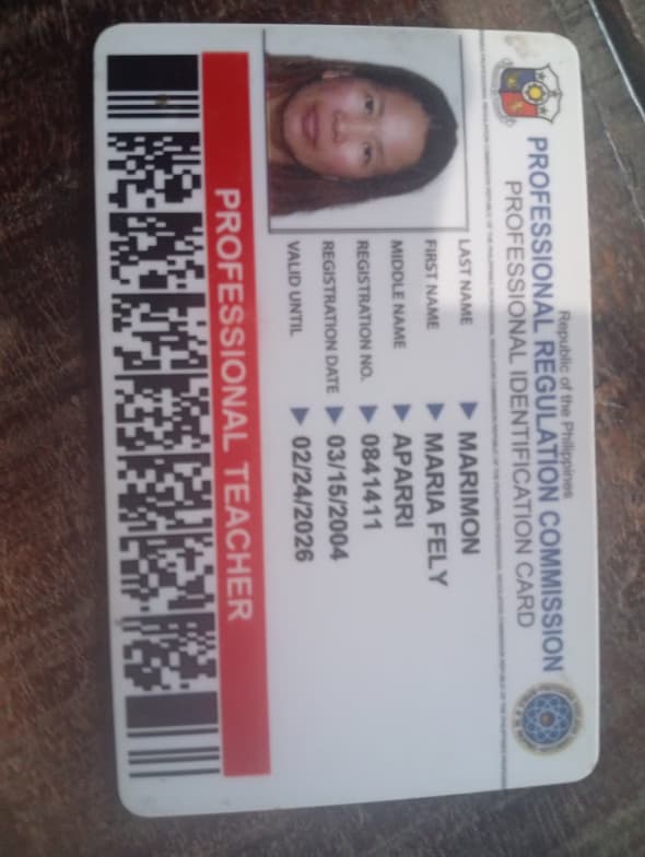 Graduation ceremony photo of Fel 