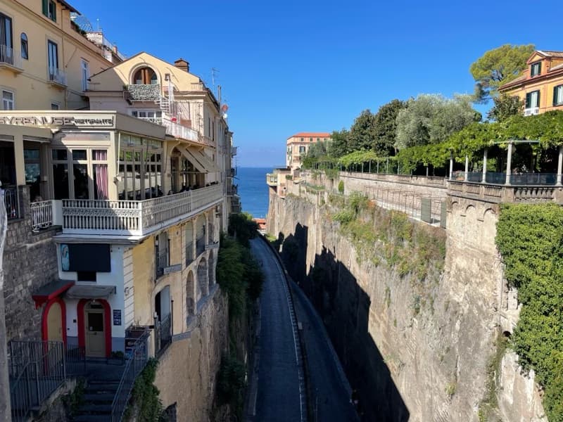 Travel snapshot of Reid  during a trip 