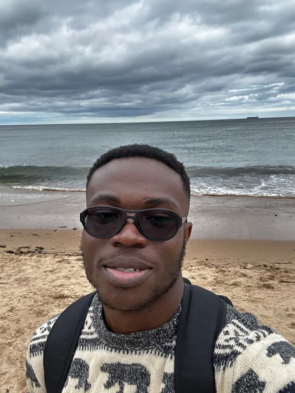 Travel snapshot of Izuchukwu during a trip 