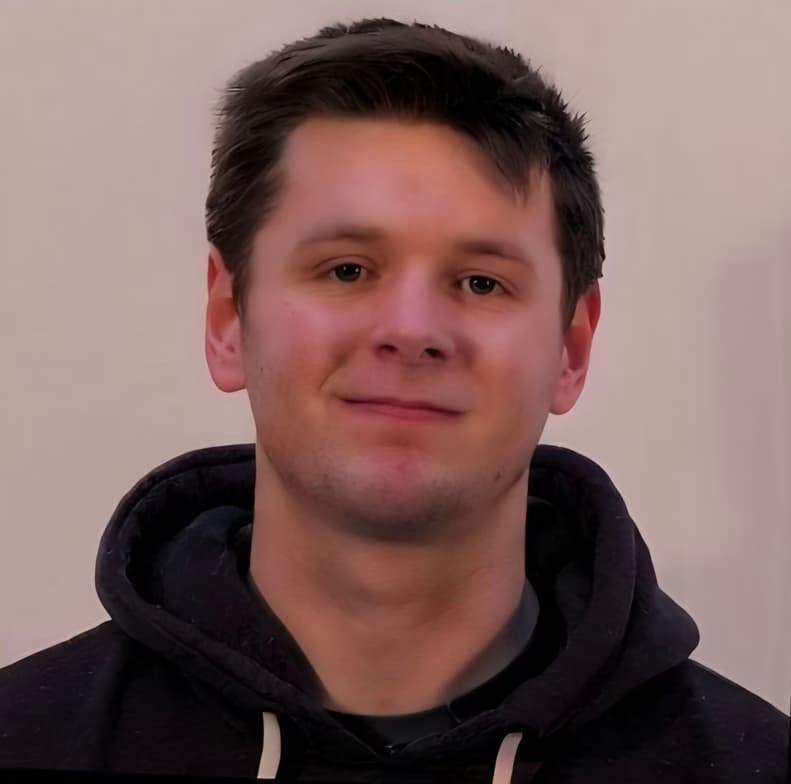 Profile photo of Lewis, Piano tutor at Wiingy 