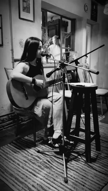 Profile photo of Inés, Guitar tutor at Wiingy 