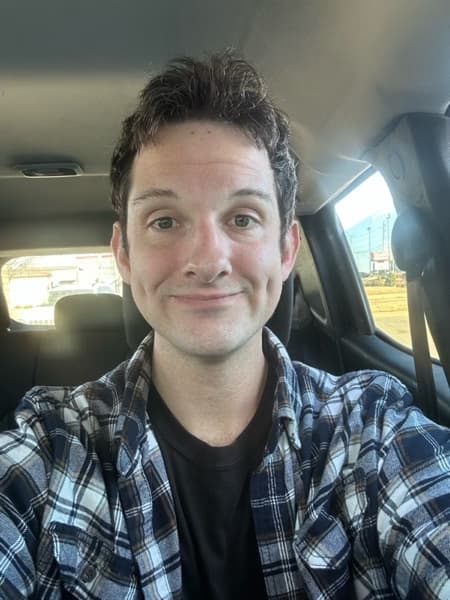 Profile photo of Benjamin, Guitar tutor at Wiingy 