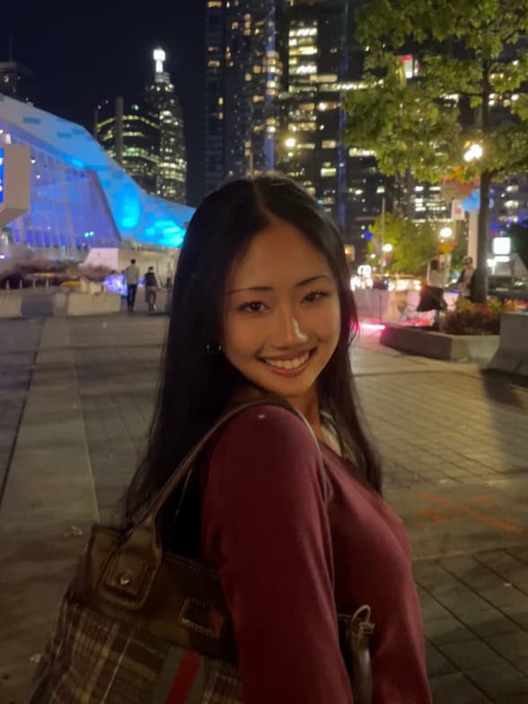 Profile photo of Esther, Piano tutor at Wiingy 