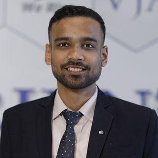 Profile photo of CA Pawan, Finance tutor at Wiingy 