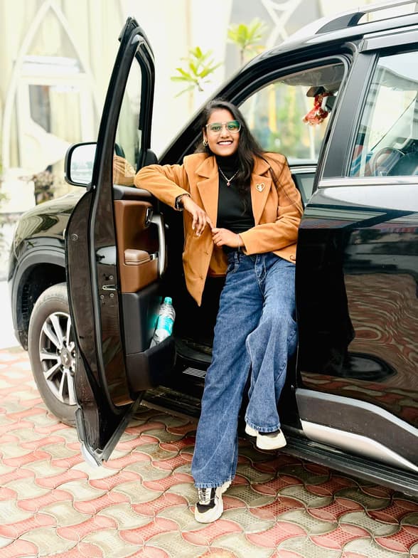 Travel snapshot of Varnika  during a trip 