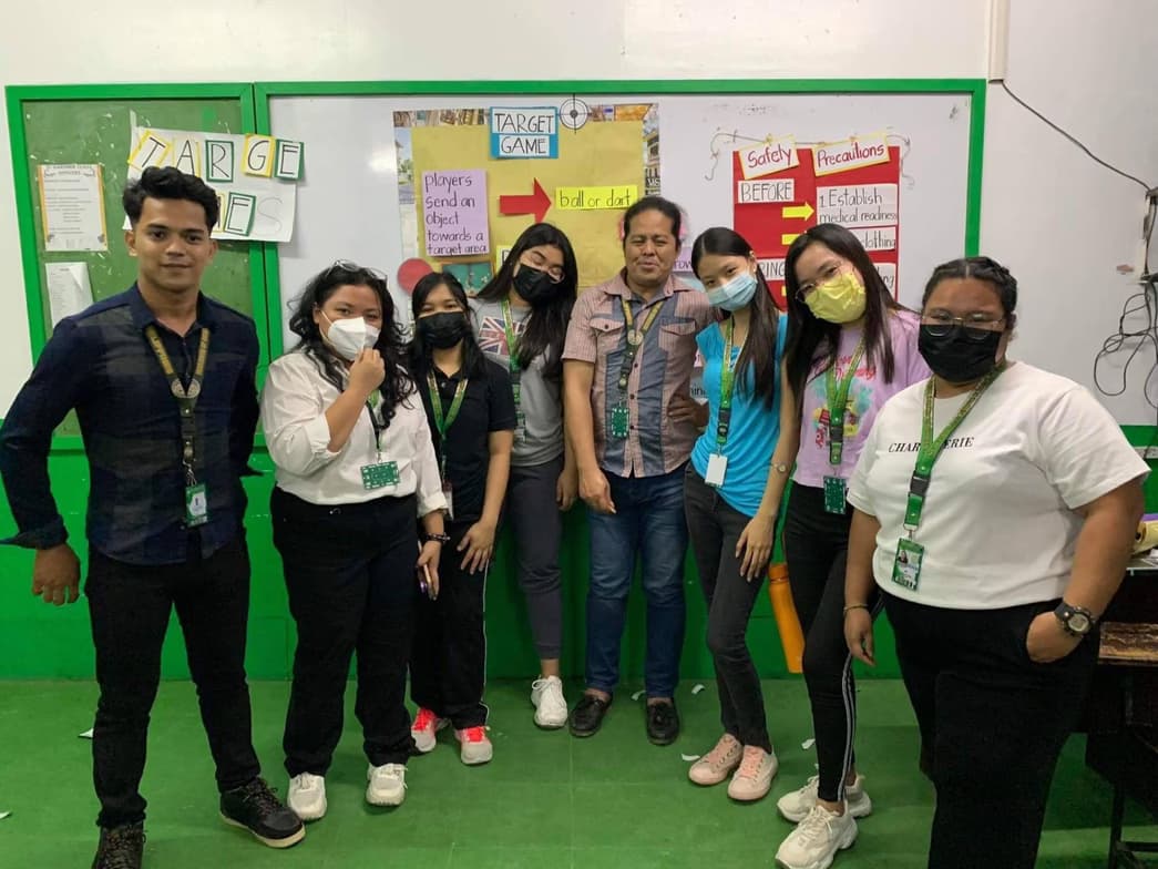 Edmund Jr conducting a lesson 