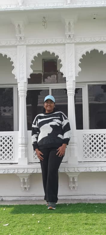 Profile photo of Dishika , Mathematics tutor at Wiingy 