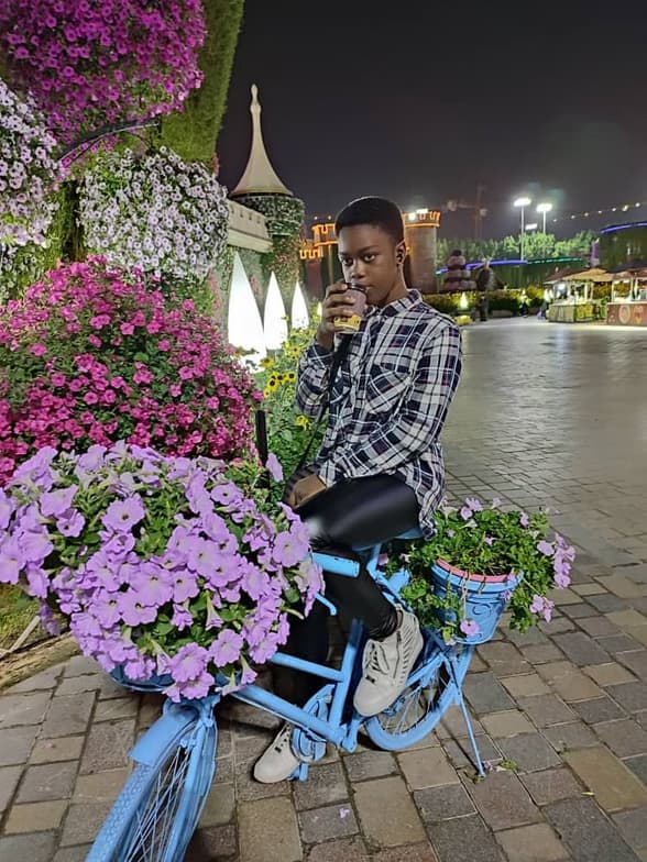 Travel snapshot of Claurebelle  during a trip 