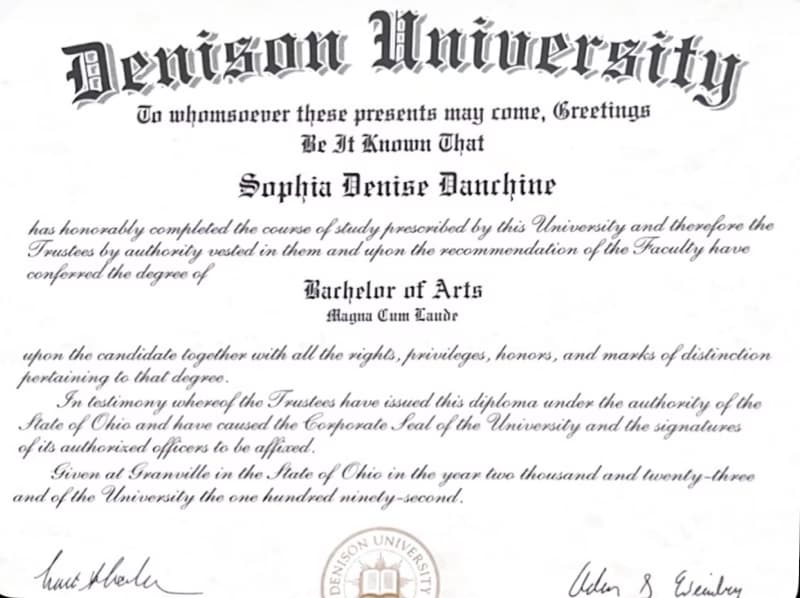 Verified degree or teaching certification of Sophia 
