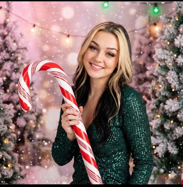 Profile photo of Lily, French tutor at Wiingy 