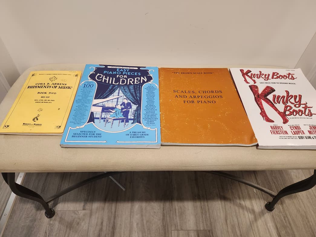 Piano learning materials by Trevor 