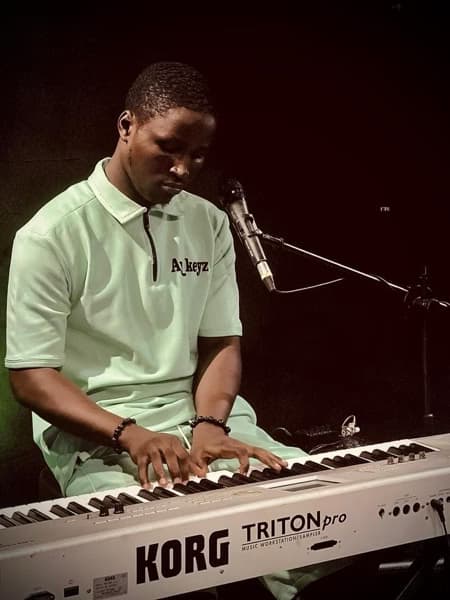 Digital pen-tab teaching notes by Ayokunle 