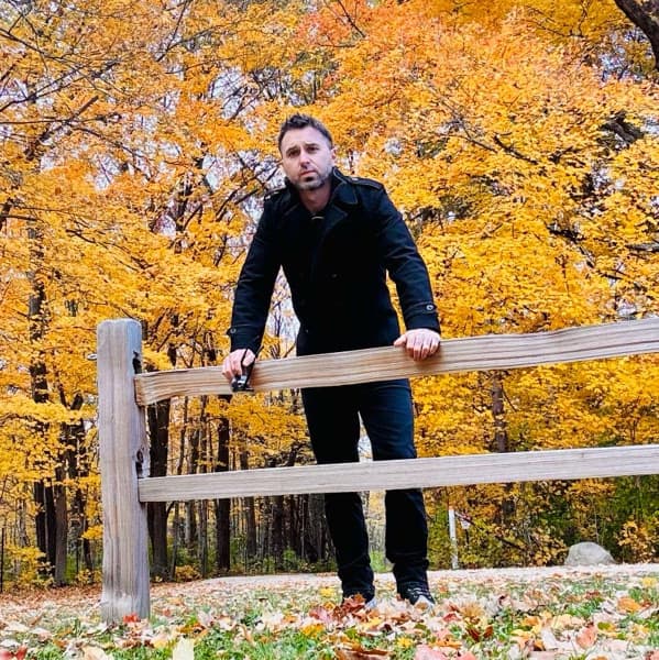 Profile photo of Matthew, Singing tutor at Wiingy 