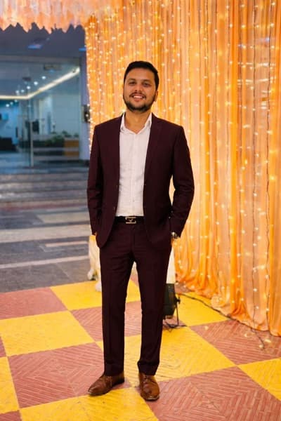 Profile photo of Shashi , Mathematics tutor at Wiingy 