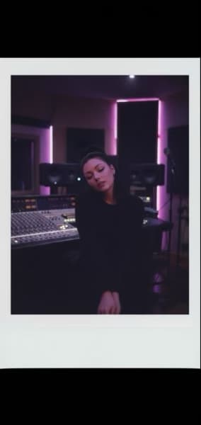 Casual photos of Britt, Wiingy tutor 