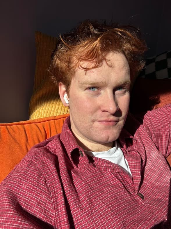 Profile photo of Tom, Singing tutor at Wiingy 