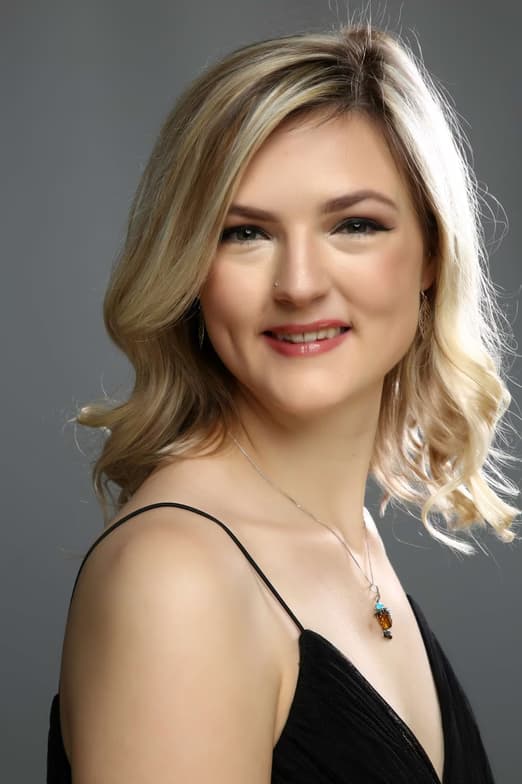 Profile photo of Louise, Singing tutor at Wiingy 