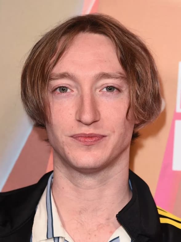 Profile photo of James, Singing tutor at Wiingy 