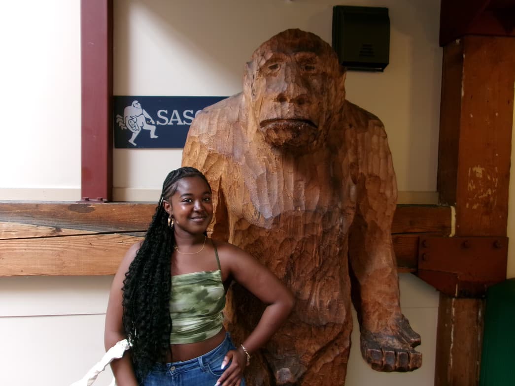 Travel snapshot of Chloe during a trip 