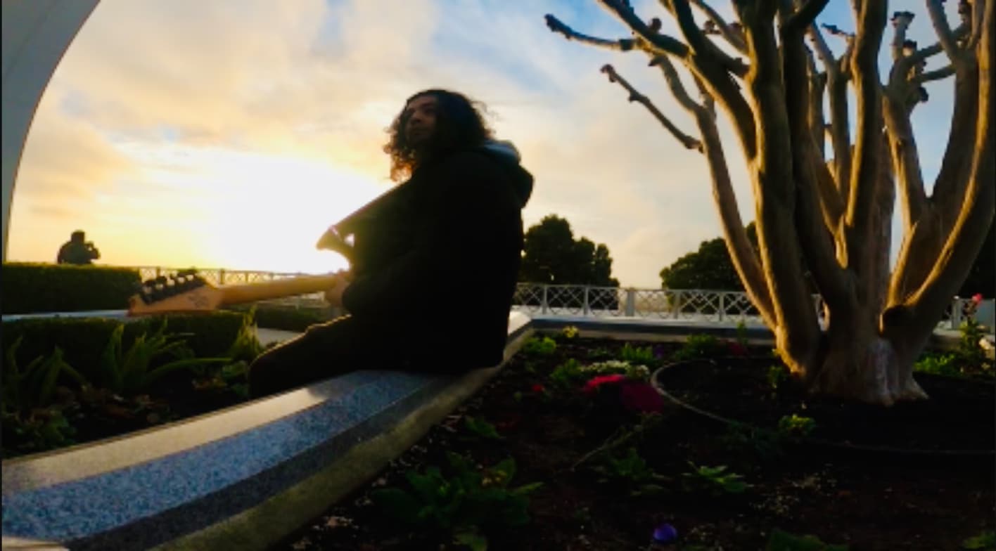 Profile photo of Izzy, Guitar tutor at Wiingy 