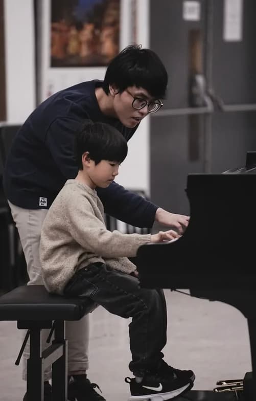 Piano learning materials by Anson 