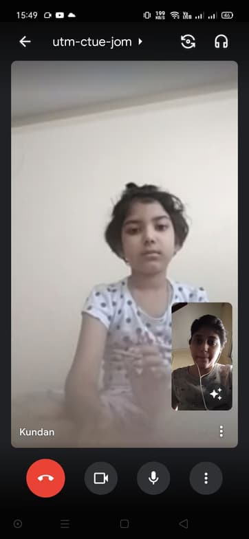 Puja conducting a lesson 