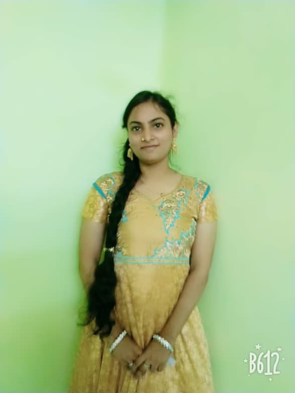 Profile photo of Shabana , Chemistry tutor at Wiingy 
