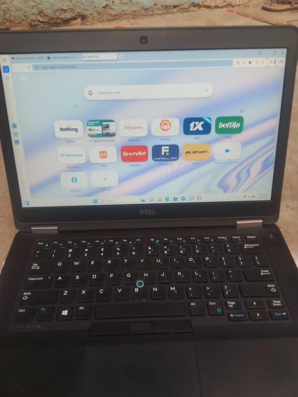 Live performance with Mathematics by Legbosi  