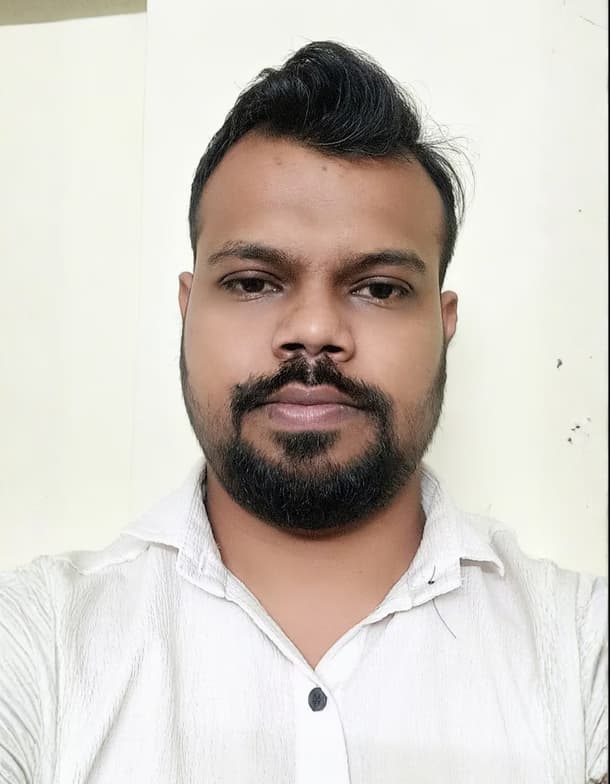 Profile photo of Ganesh, Physics tutor at Wiingy 
