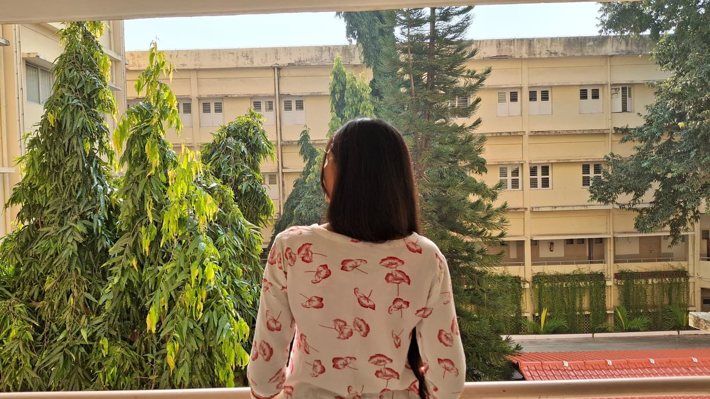 Travel snapshot of Ritika during a trip 